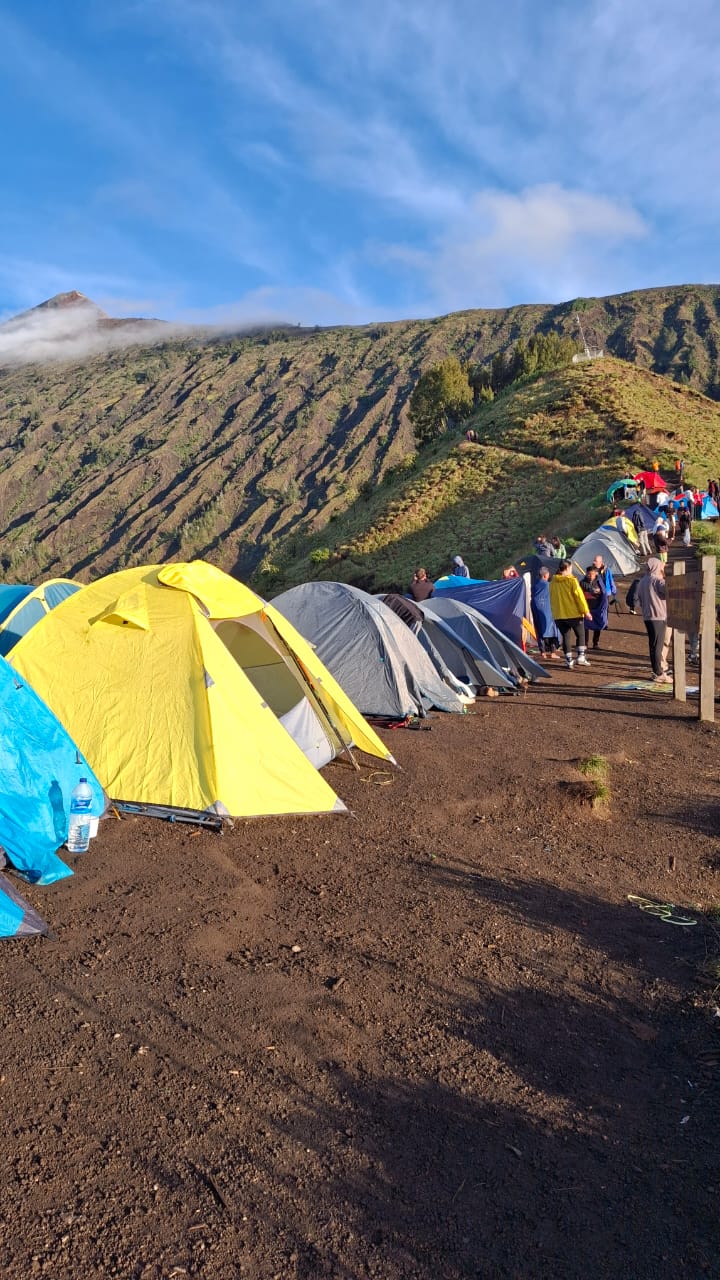 Mount Rinjani Trekking Cost 2026